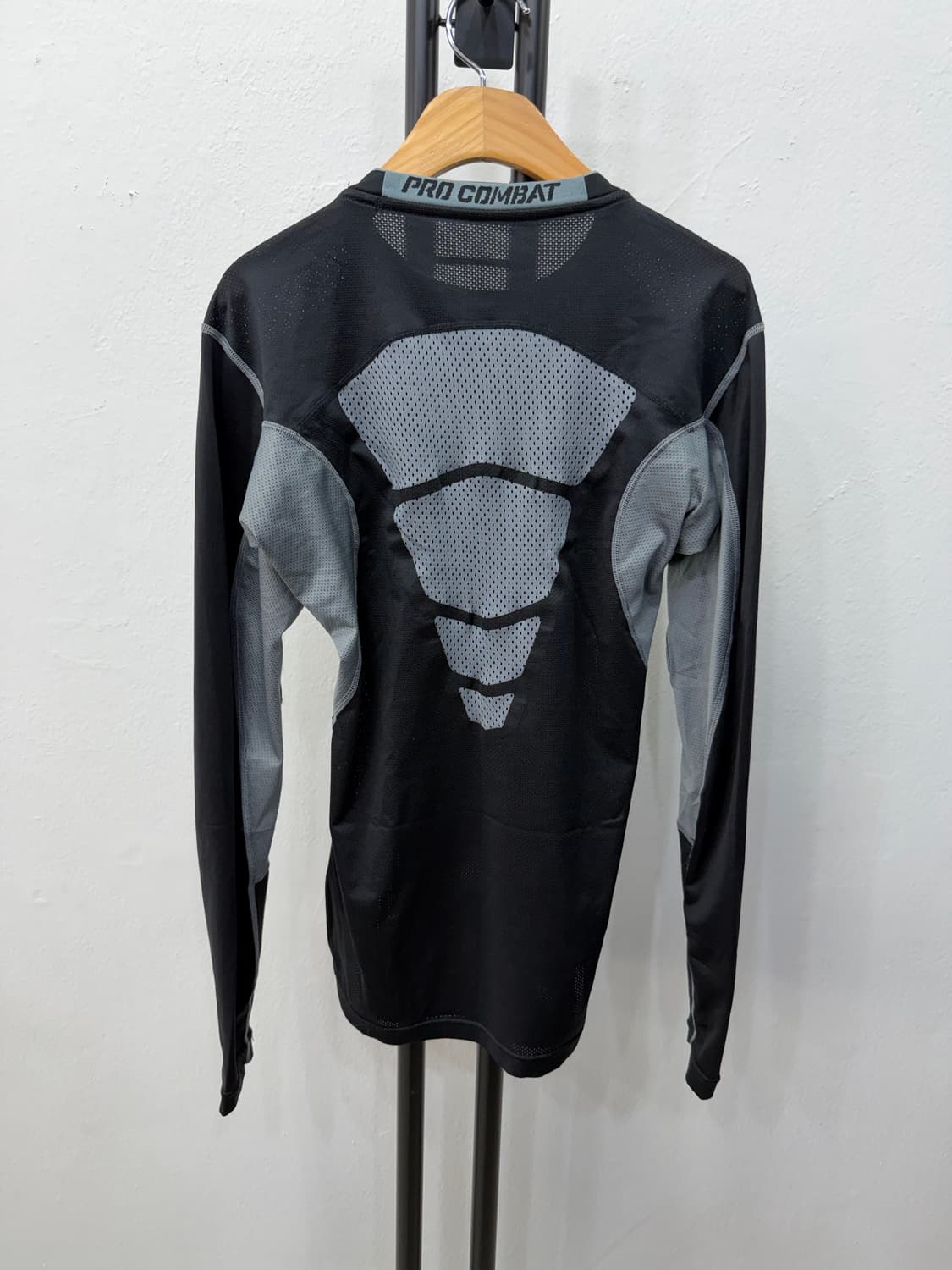 정품) 나이키 프로 컴뱃 긴팔 기능성 티셔츠 M 상품이미지5