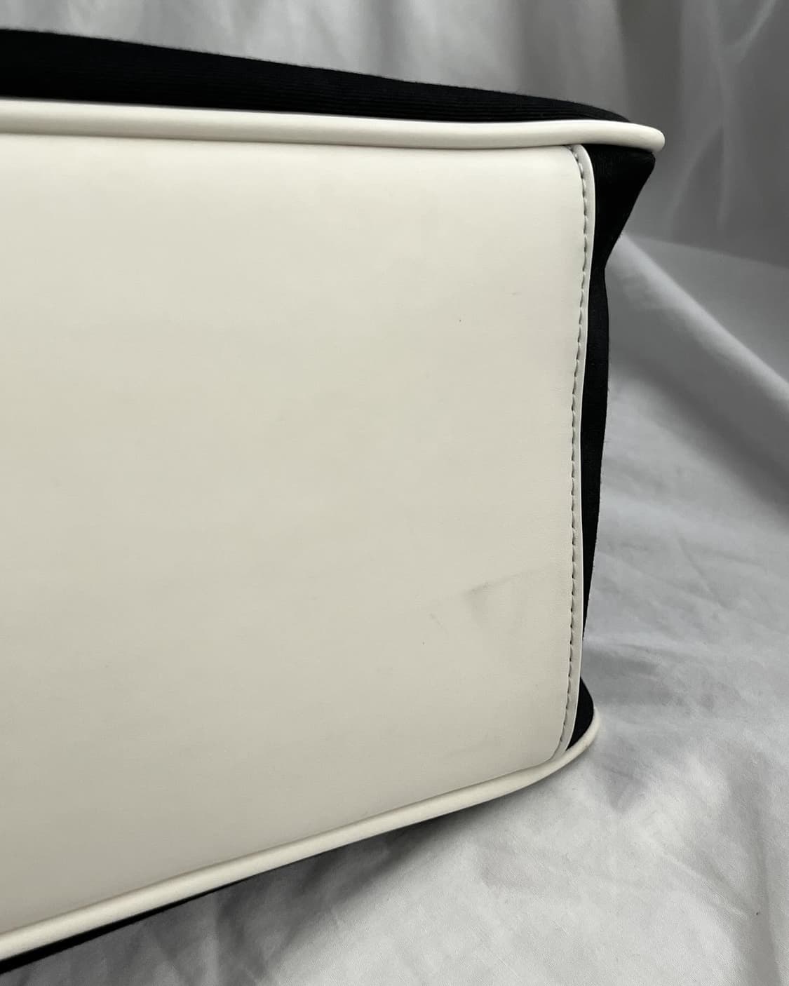 (택,새상품)꾸레쥬 숄더백 상품이미지6