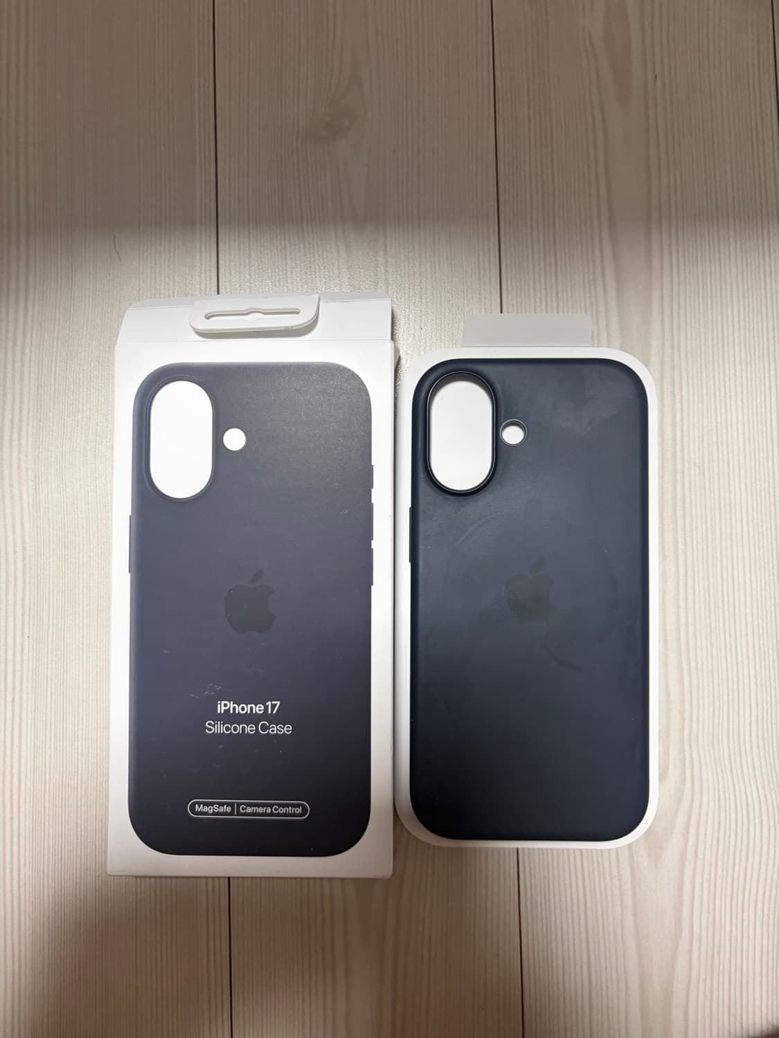 Apple 정품 아이폰17 맥세이프 실리콘 케이스 블랙 상품이미지6
