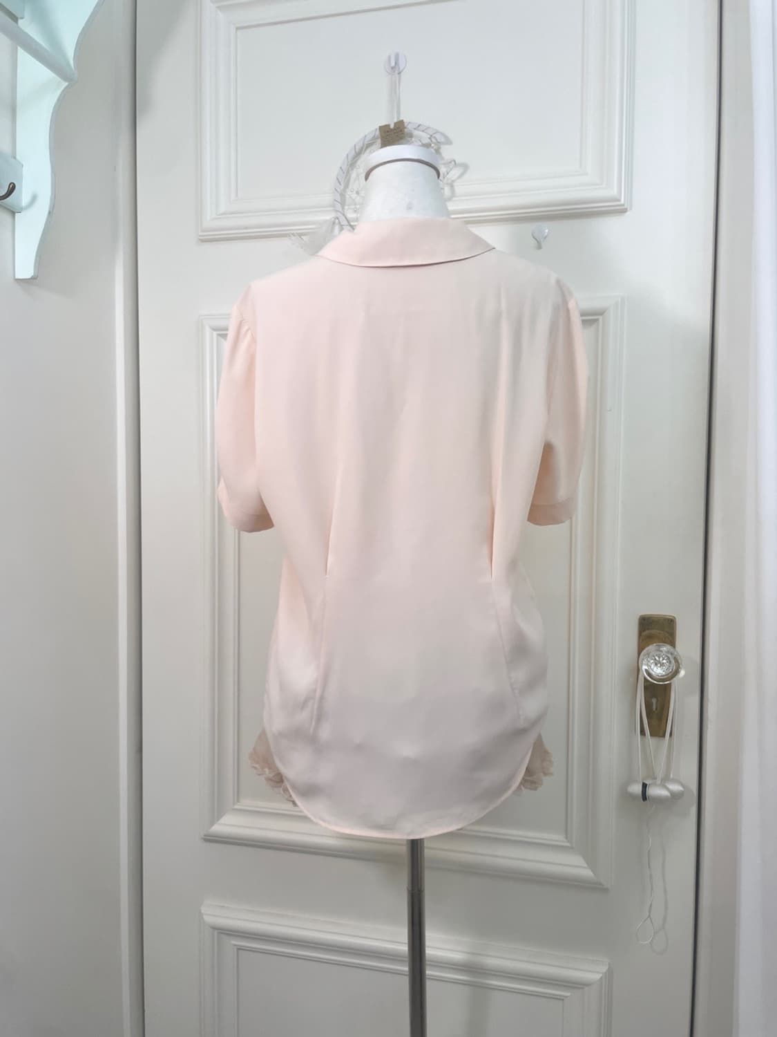 coral collar pleats sleeve half blouse 상품이미지3