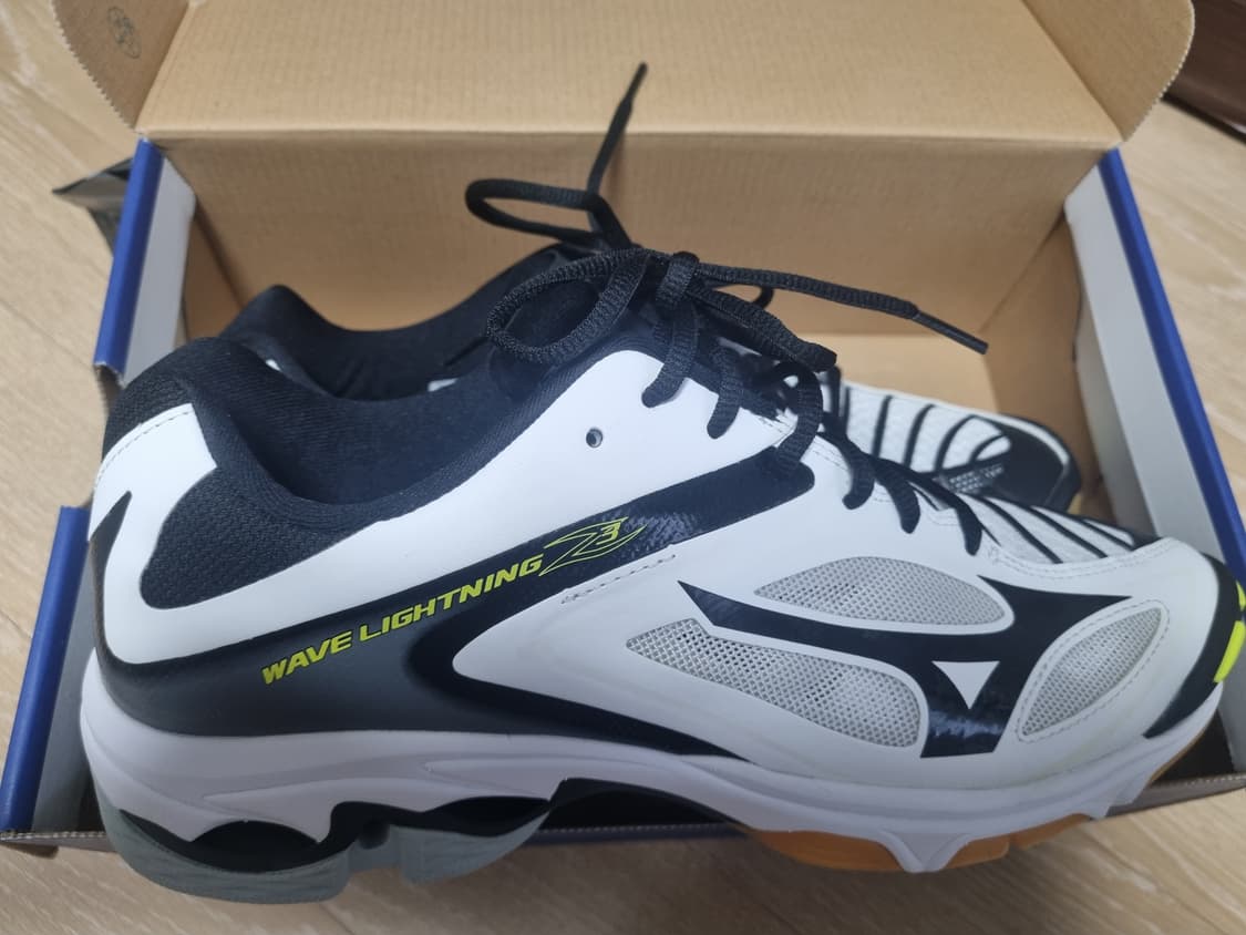 미즈노 웨이브 라이트닝 z3 285 상품이미지1
