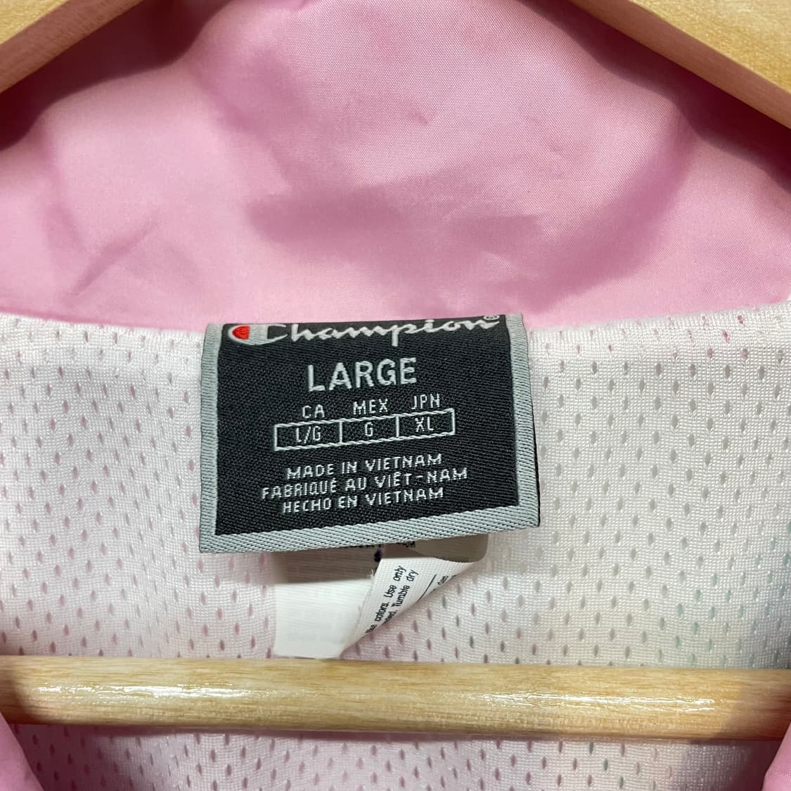 챔피온 핑크 로고 패턴 코치 자켓 상품이미지6