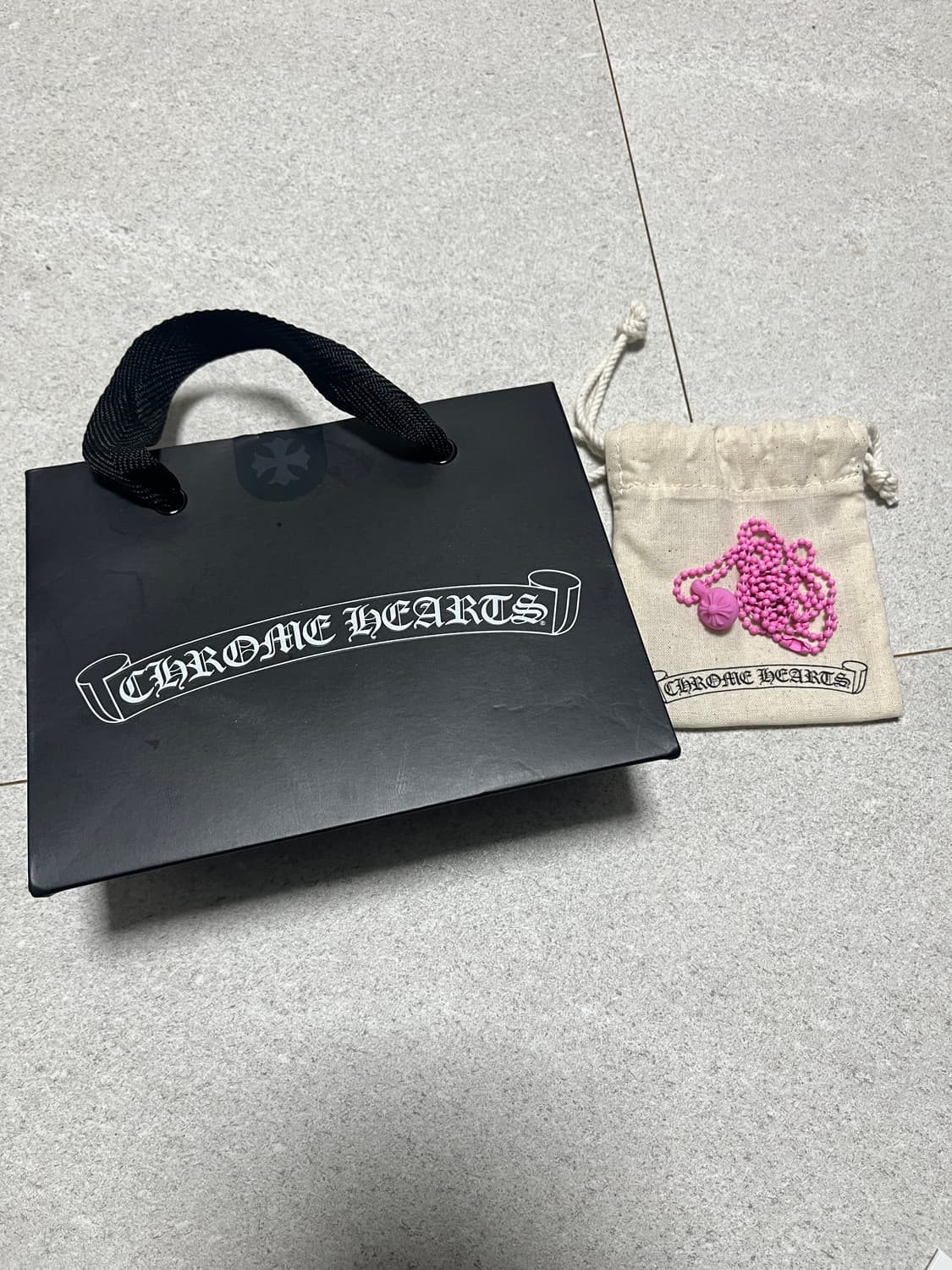 크롬하츠 실리크롬 크로스볼 목걸이 핑크,그린 새제품 상품이미지1