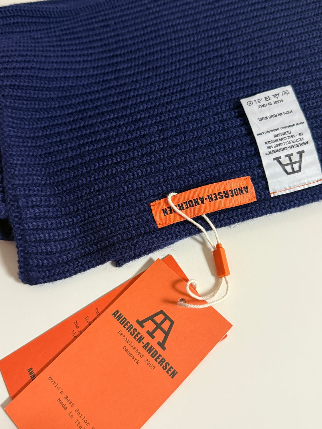 안데르센안데르센 와이드 머플러 네이비 상품이미지1