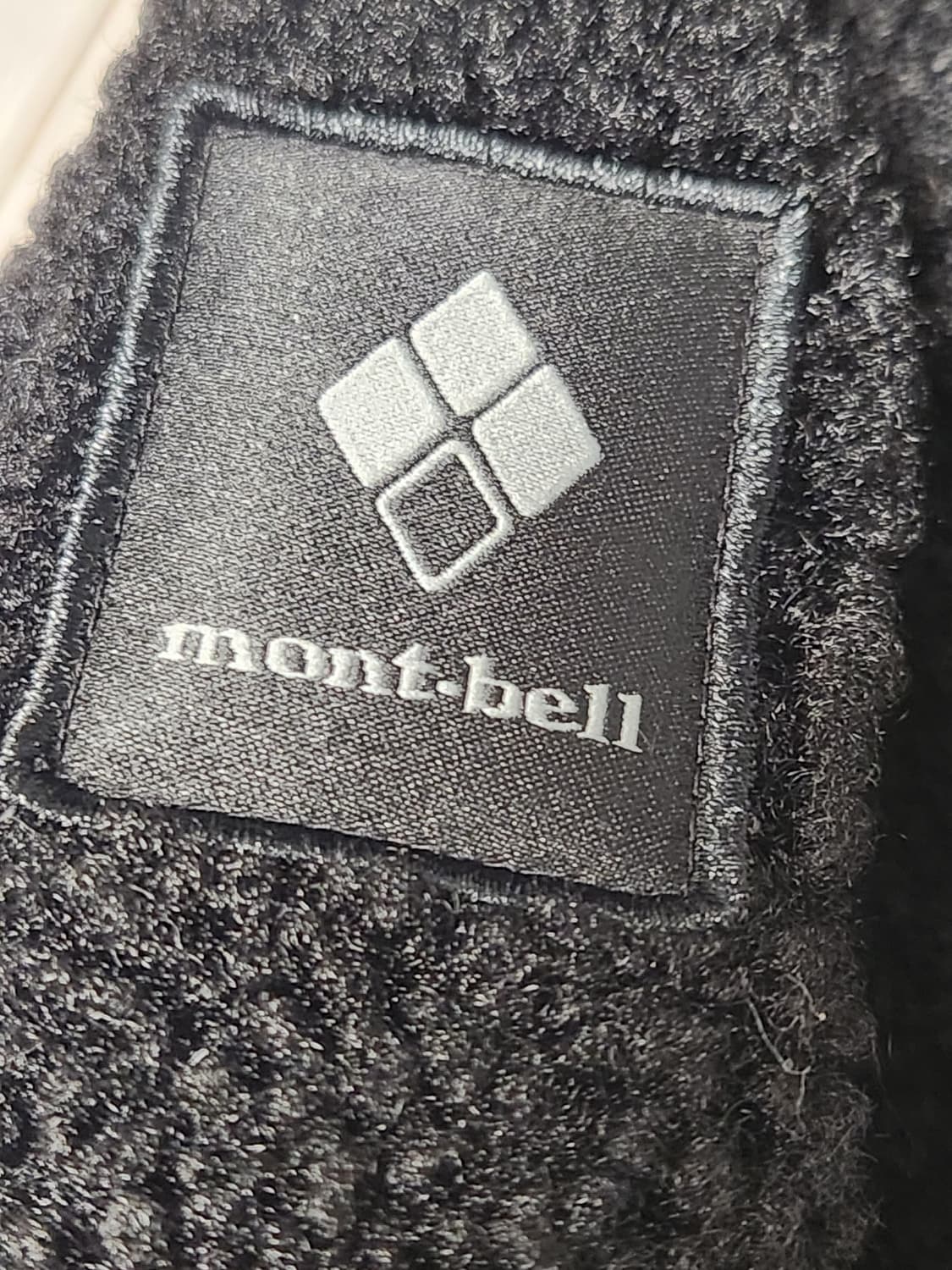 새상품급)몽벨 남성 플리스 자켓 사이즈100(L)


여러 중고사이트에도 상품이미지9