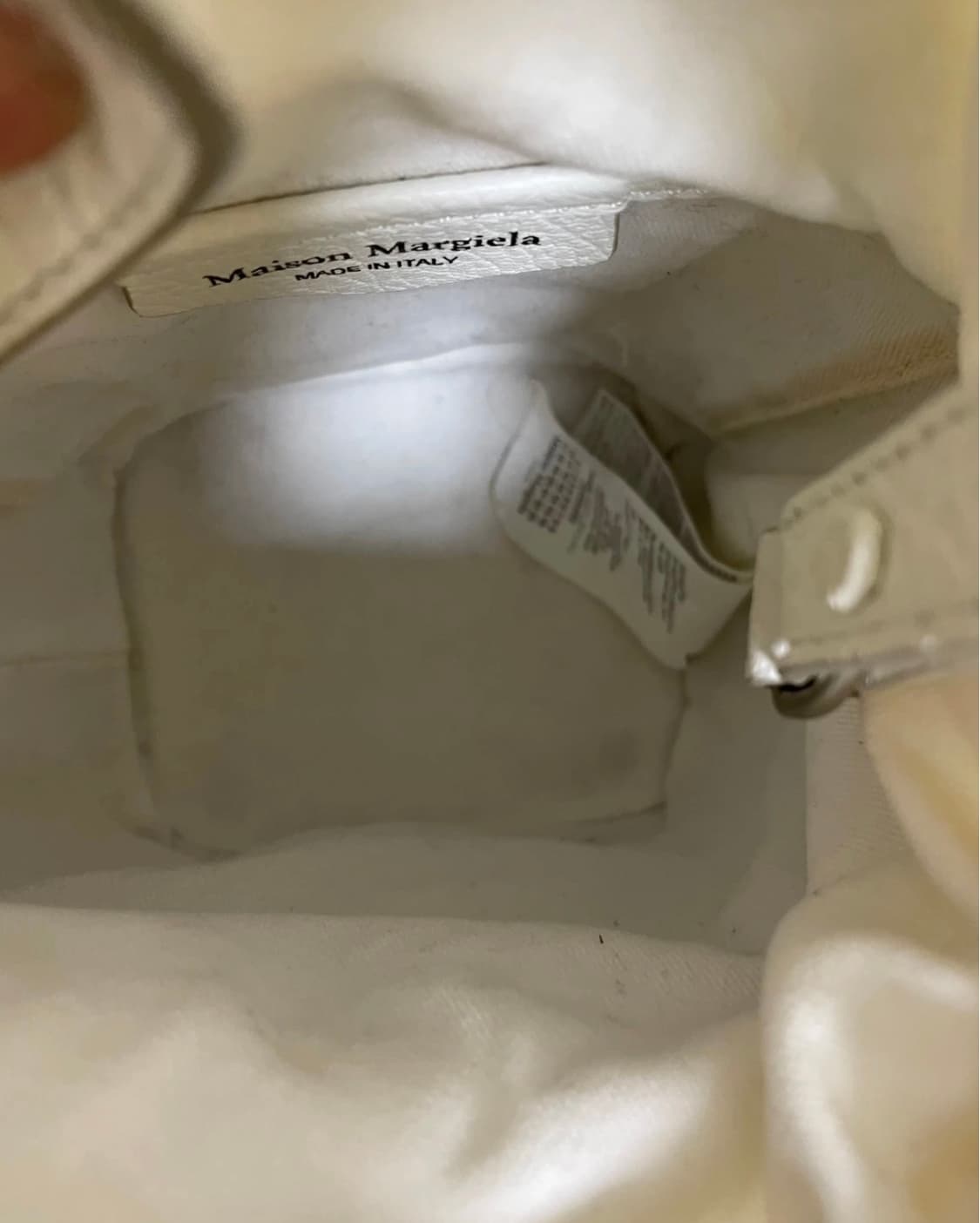 정품)메종 마르지엘라 5AC 화이트 버킷백 상품이미지7