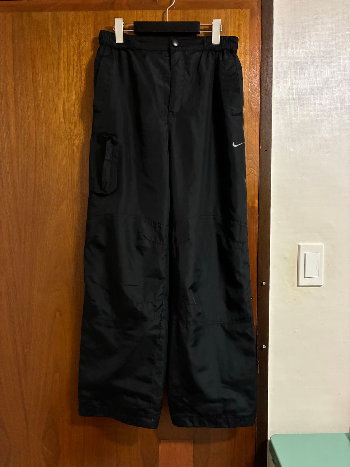 VINTAGE NIKE TRACK PANTS 상품이미지1