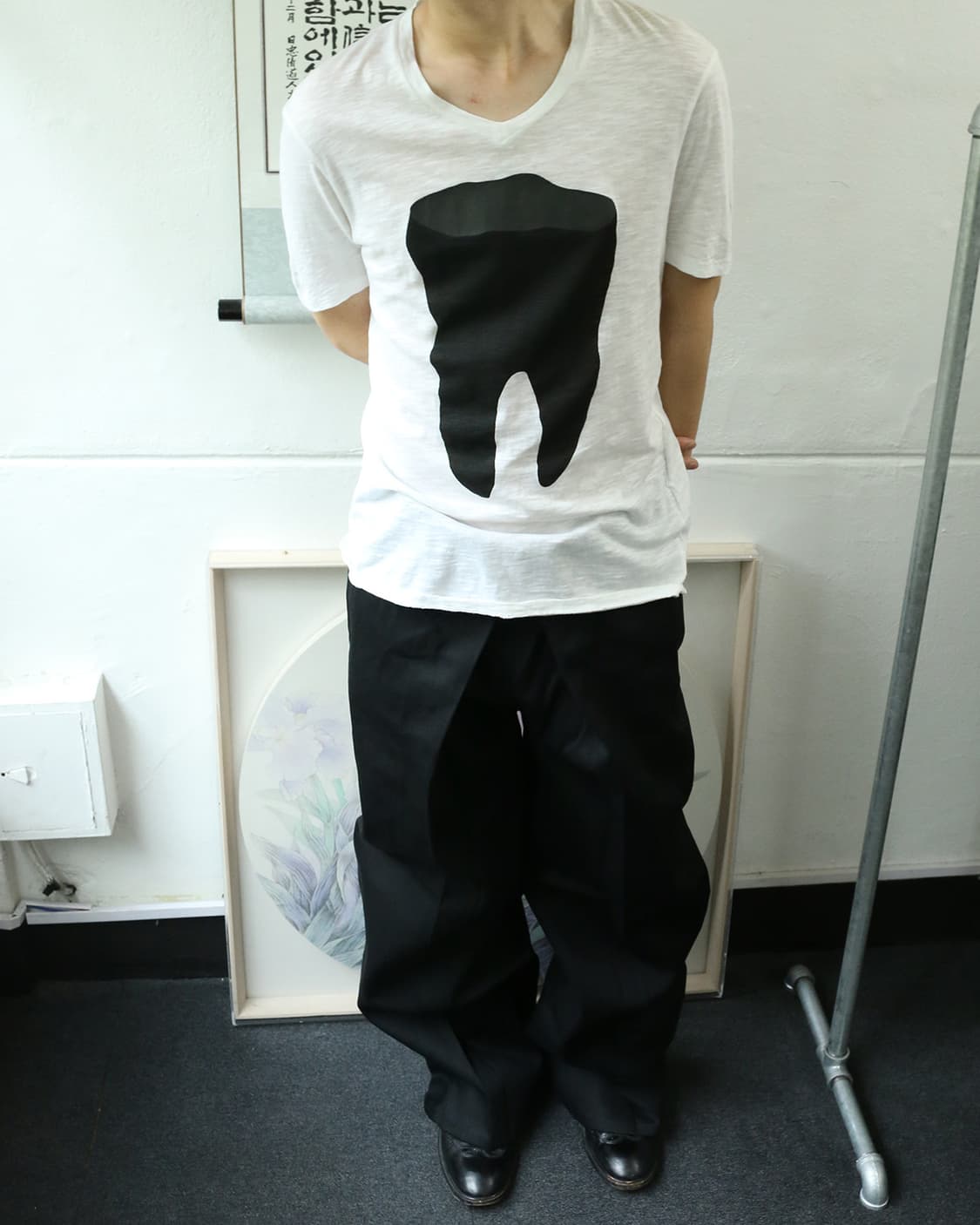 닐 바렛 화이트 그래픽 티셔츠  상품이미지2