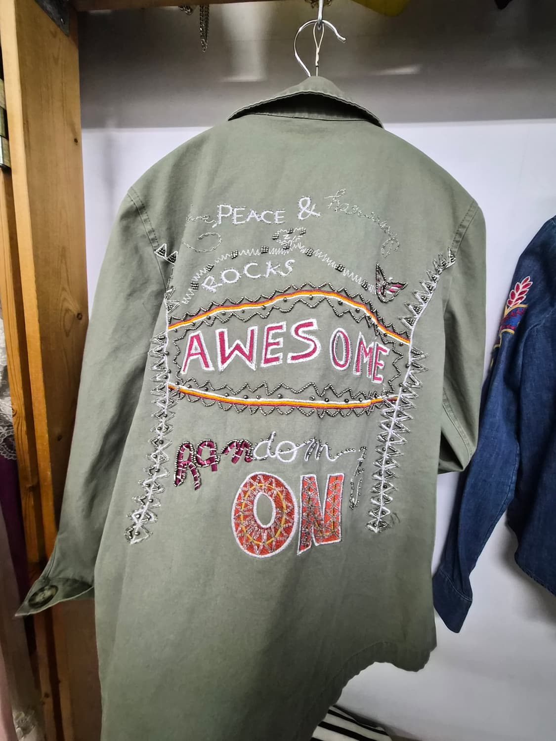 어썸 비즈자수 셔츠 야상 상품이미지5