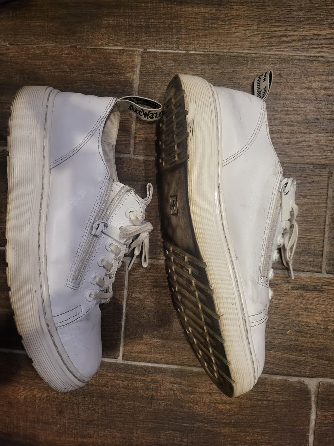 닥터마틴 지퍼 화이트  상품이미지1