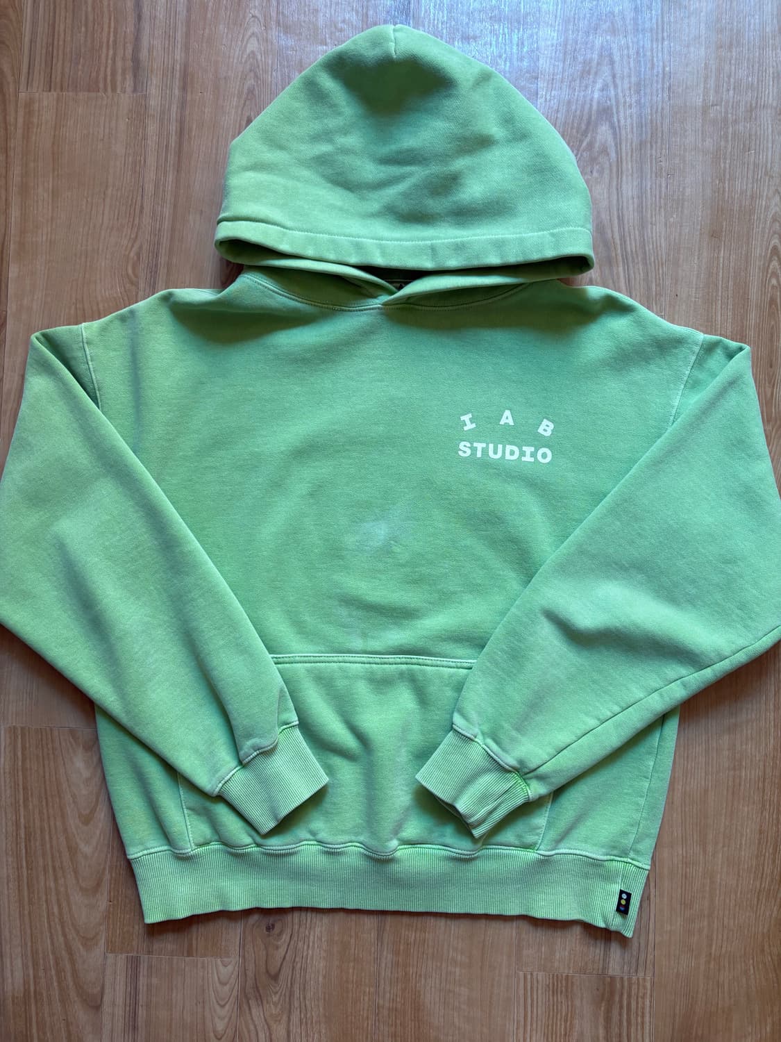 아이앱 스튜디오 후드티 상품이미지1