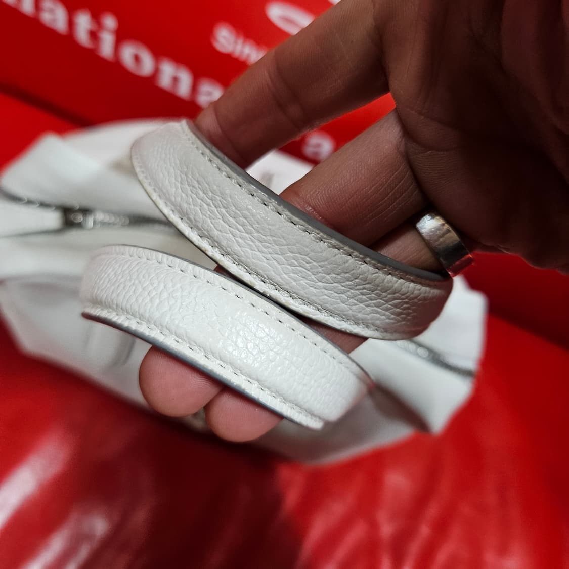 분크(Vunque) 미니 화이트 토트백  상품이미지6