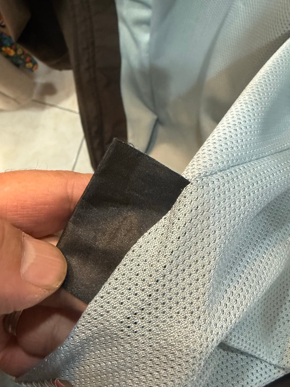 48/100 정품 프라다 고어텍스 후드자켓 팝니다 상품이미지5