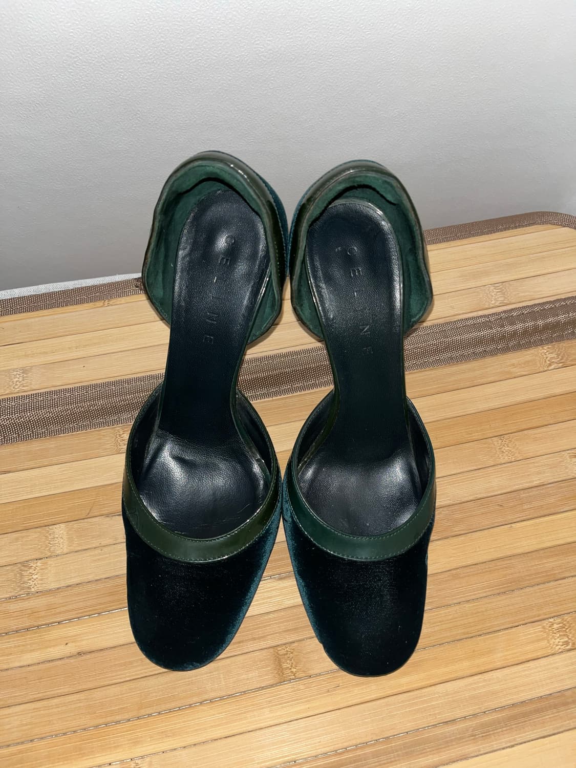 Celine 셀린느 틸트그린 벨벳 힐 상품이미지2