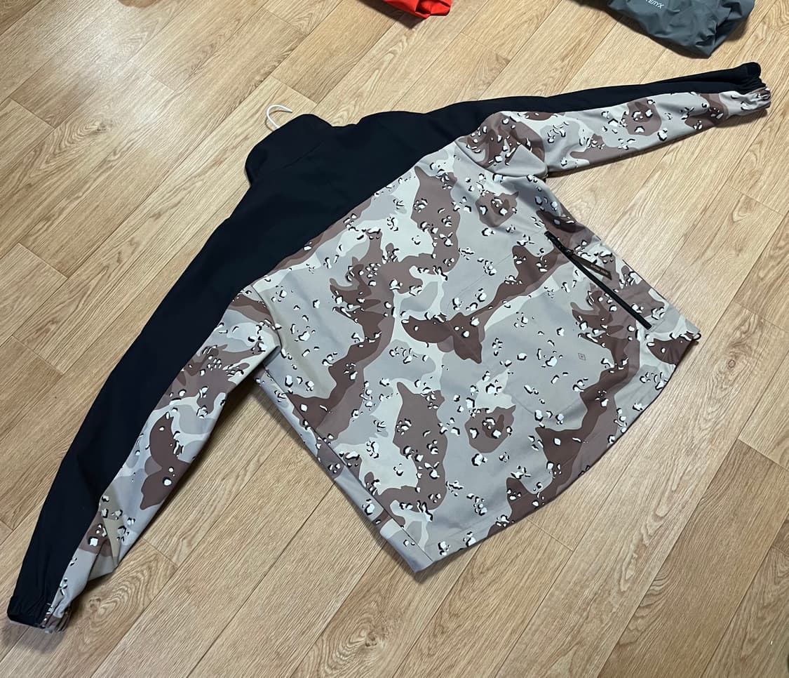 프리휠러스 울티마툴레 바람막이 상품이미지2