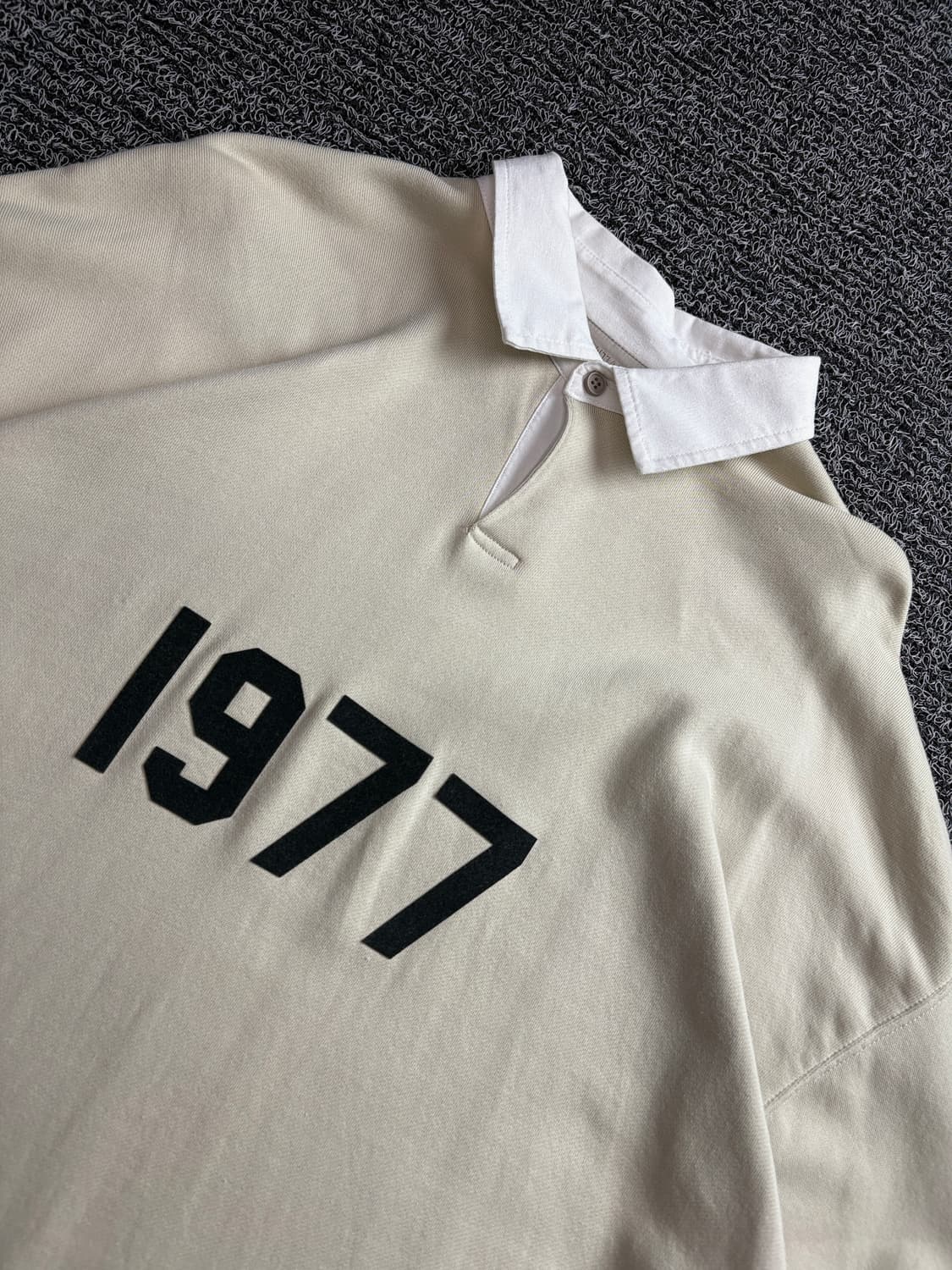 피어오브갓 에센셜 1977 빅로고 럭비 티셔츠 4903 상품이미지3