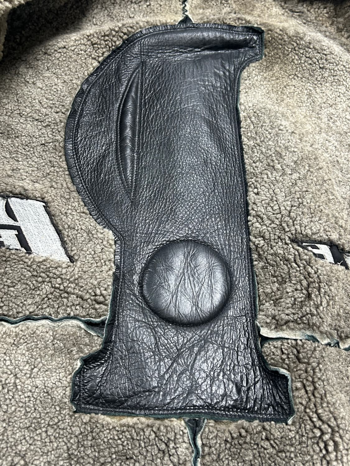 90s 펠레펠레 마크 뷰캐넌 리얼 무톤 자켓 상품이미지9