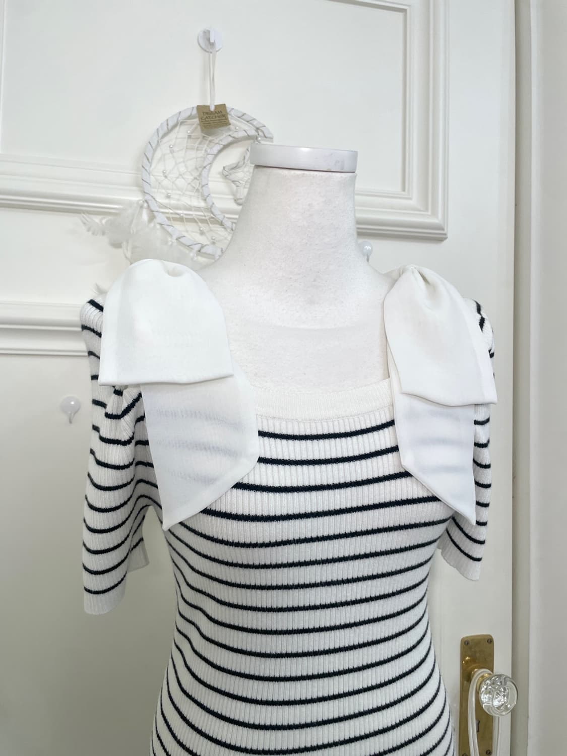 ivory shoulder bow half knit top(size-M) 상품이미지5