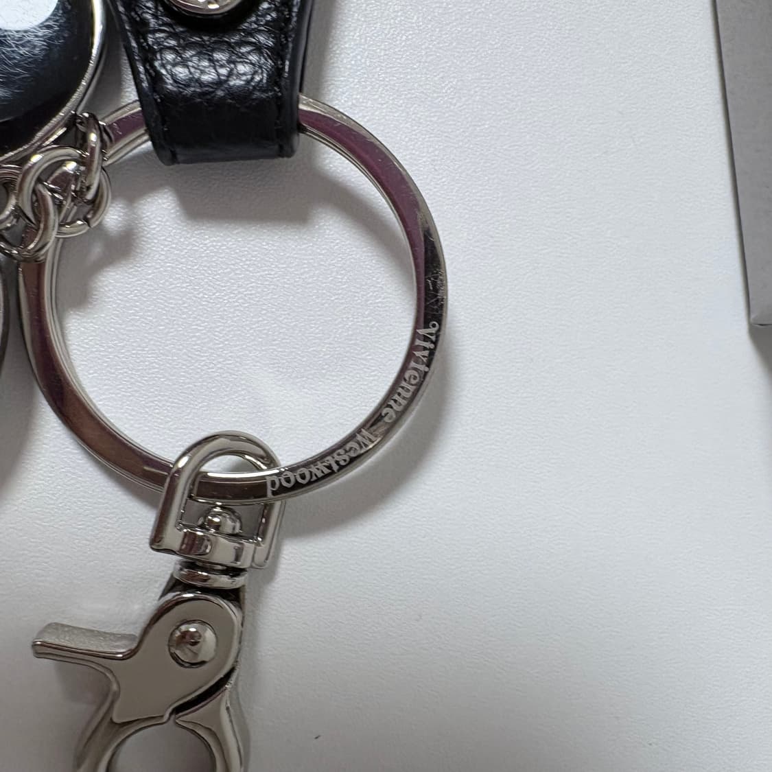 비비안웨스트우드 하트 미러 키링 블랙 상품이미지4