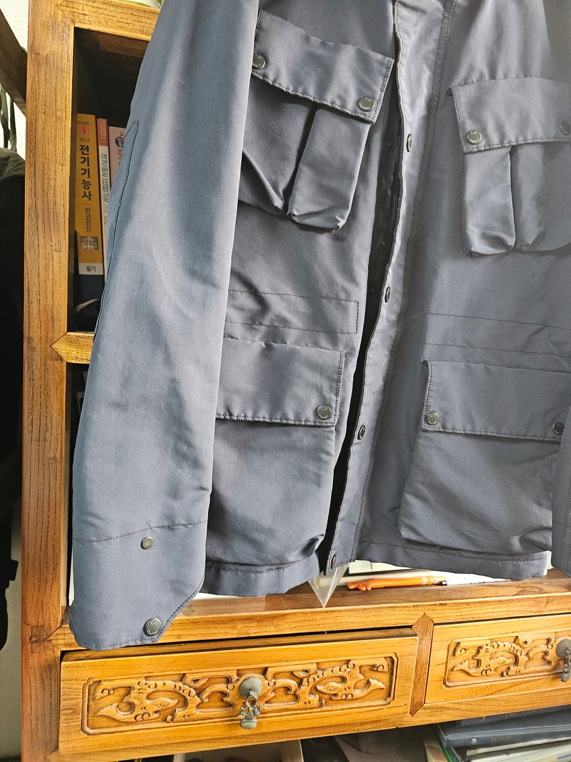 진한 네이비 cp컴퍼니 씨피 아웃포켓 야상형 나일론 자켓 105 사이즈 상품이미지7