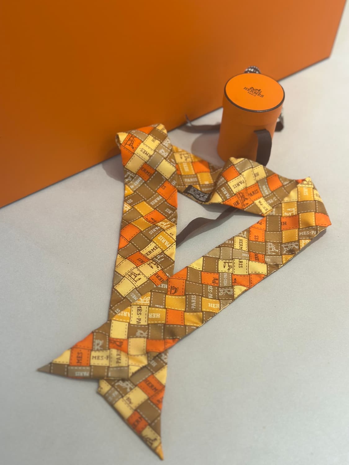 에르메스 트윌리 스카프 오렌지 (새상품) 상품이미지1