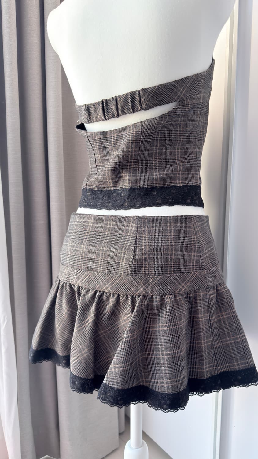 쓰리타임즈셋업 엠마홀터탑/ 스커트 m 상품이미지6