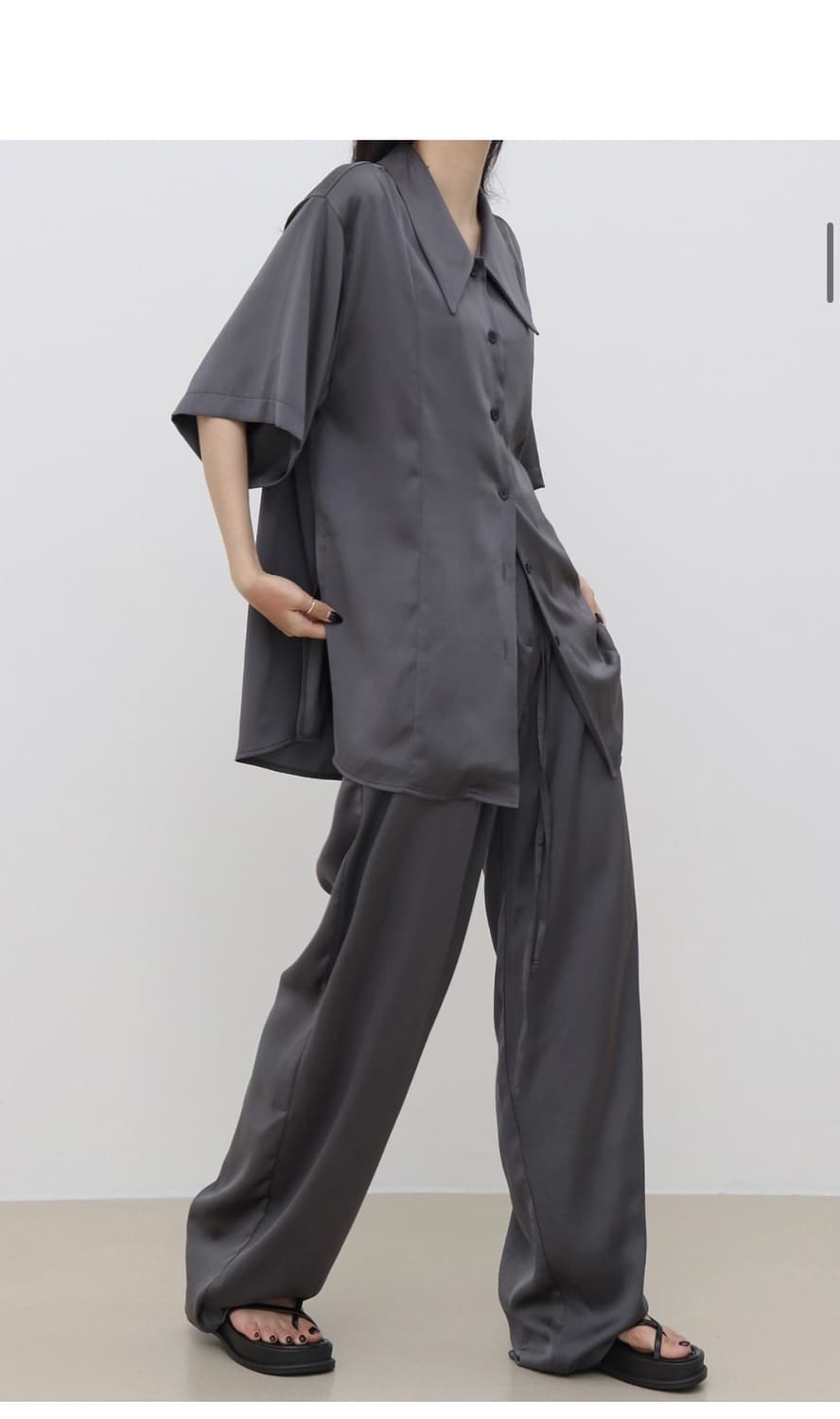 새상품) 트리밍버드 코클 셋업 팬츠 + 셔츠 세트 다크 실버 상품이미지2