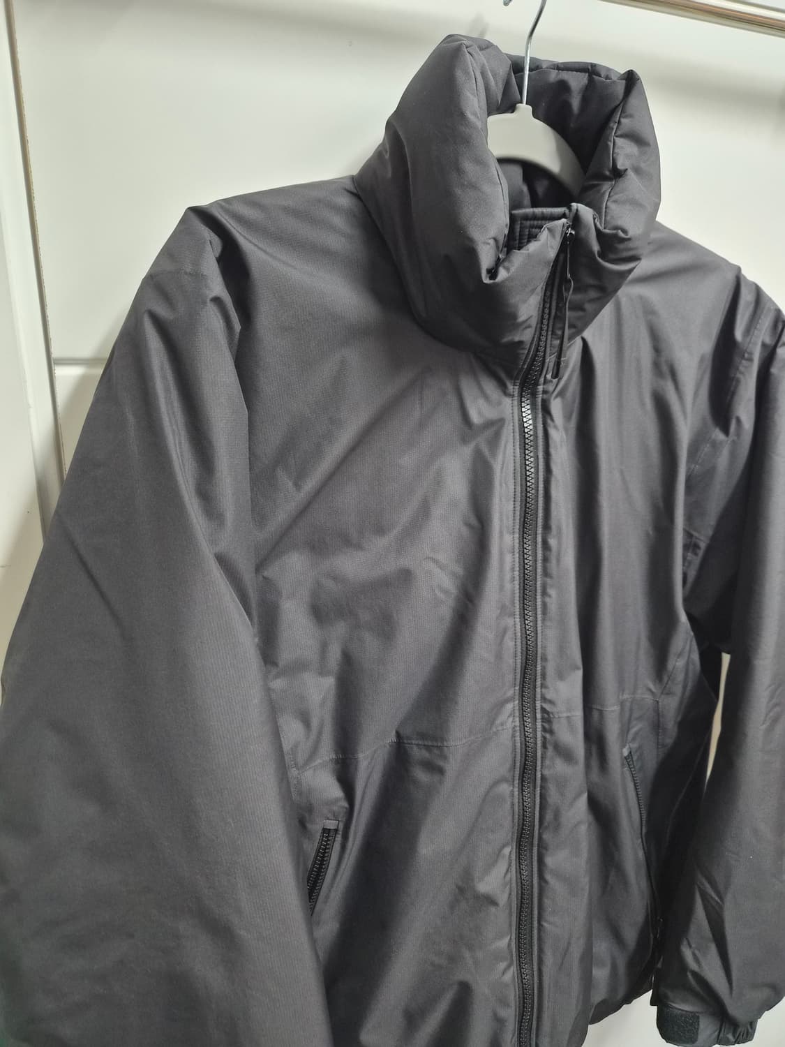 Goldwin 25FW 윈드스토퍼 퍼피자켓 딥차콜 상품이미지3