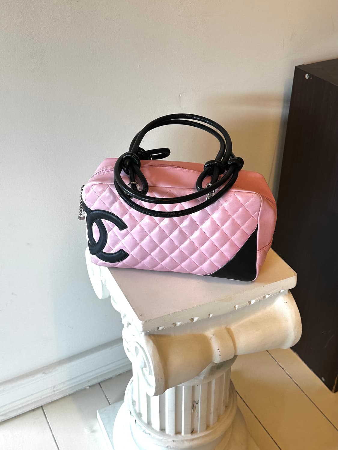 샤넬 깜봉 핑크 숄더백 상품이미지1
