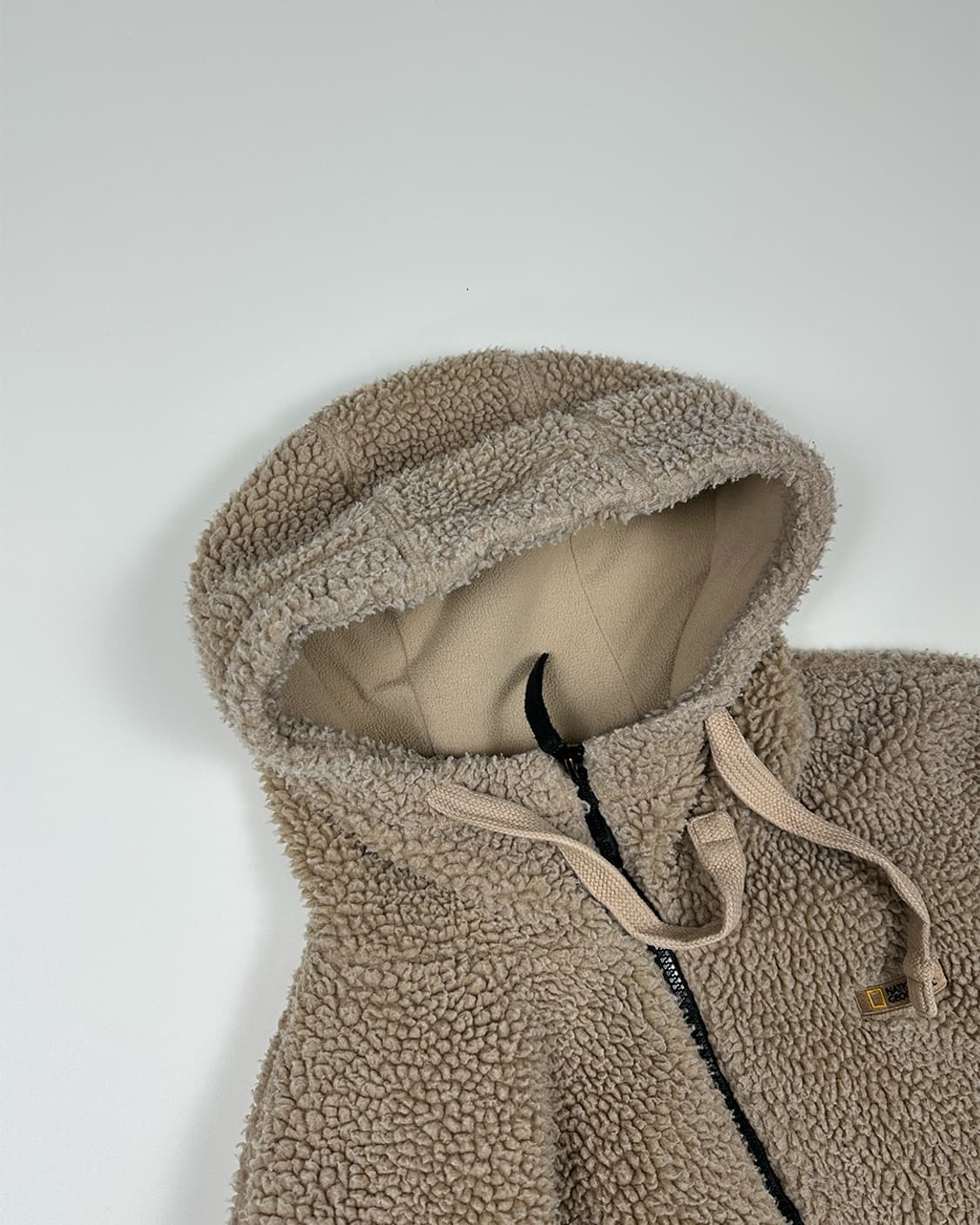 내셔널지오그래픽 뽀글이 베이지 상품이미지3