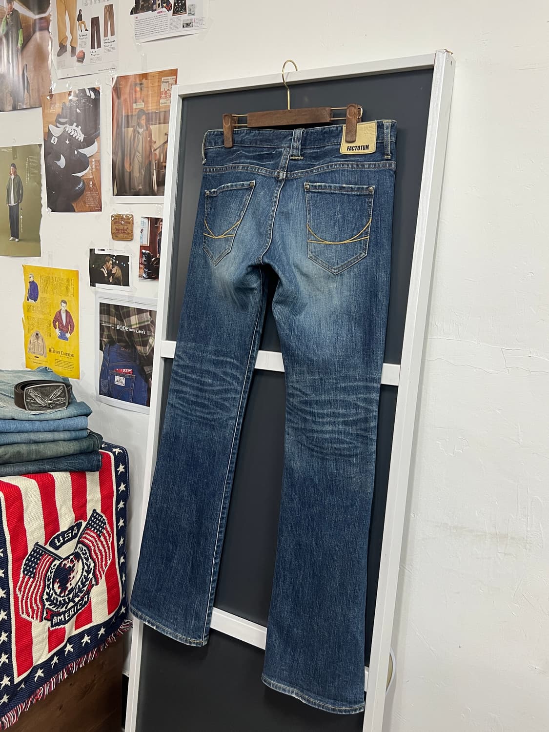 Factotum 팩토튬 젠더리스 나팔핏 부츠컷 데님 팬츠 상품이미지1