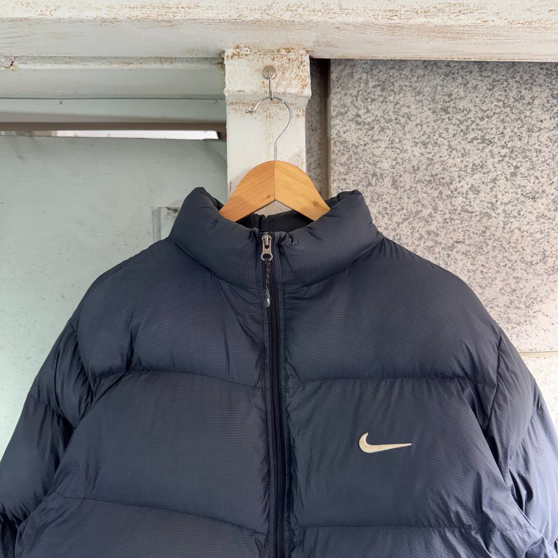 나이키 스우시 로고 체크 푸퍼 패딩 상품이미지4