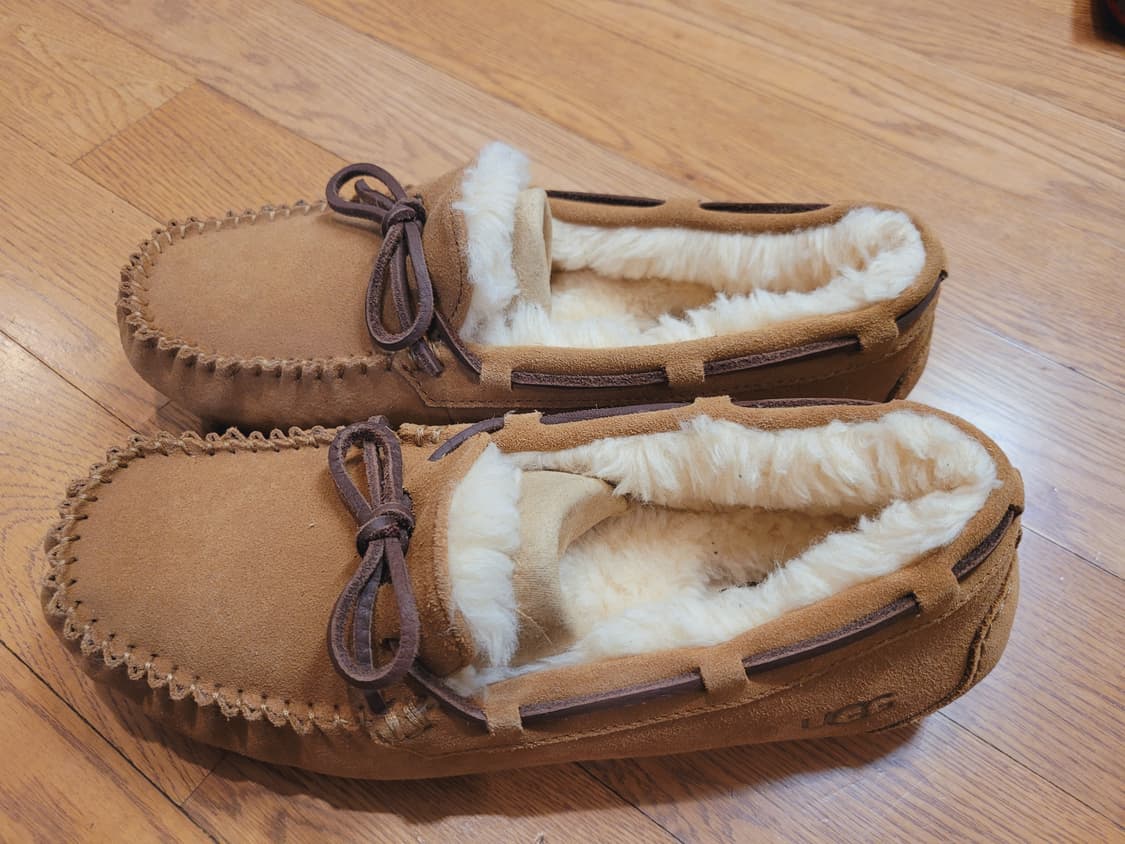 UGG 모카신 240 상품이미지1