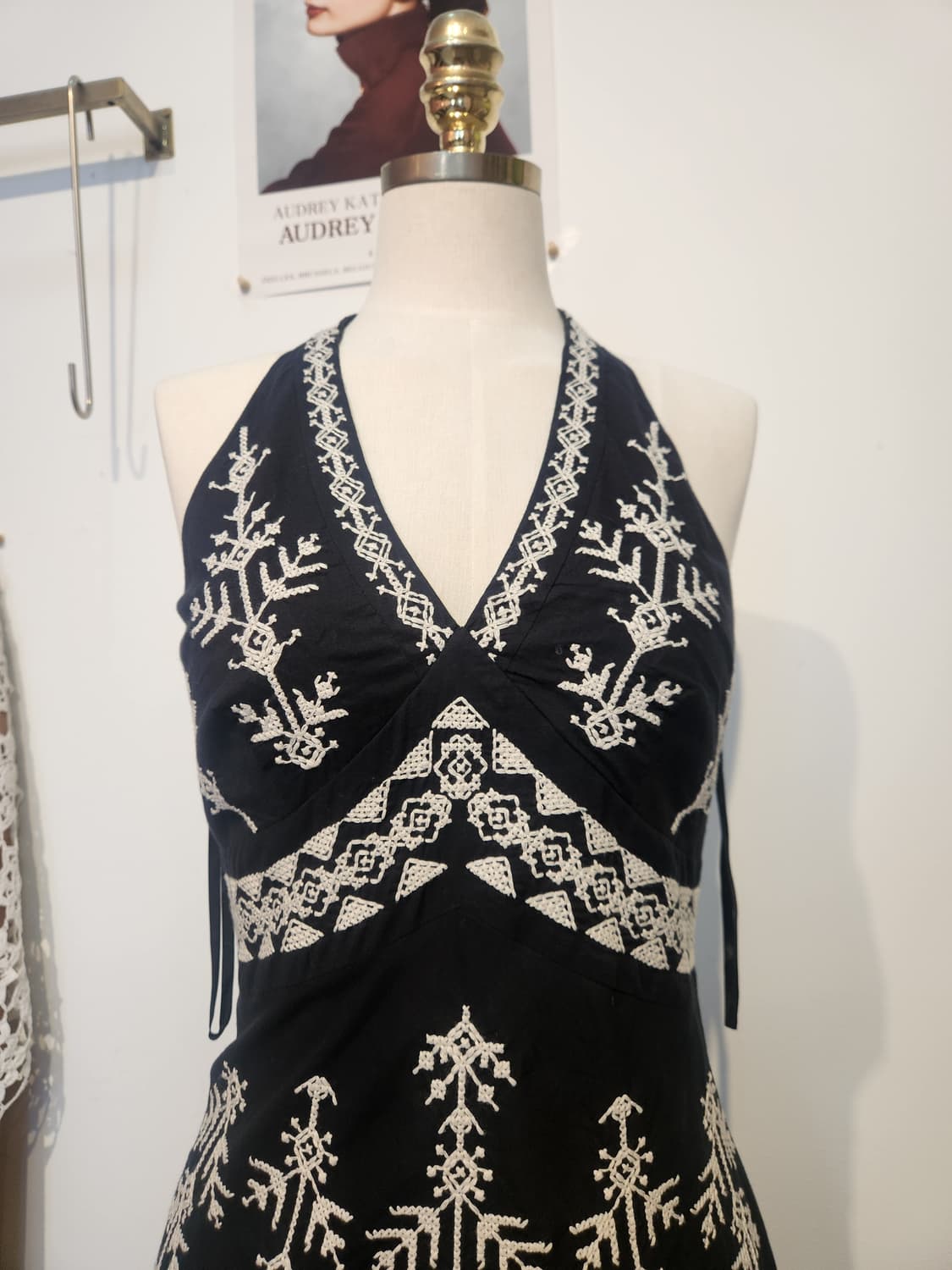 BCBG자수 홀더 원피스 상품이미지2