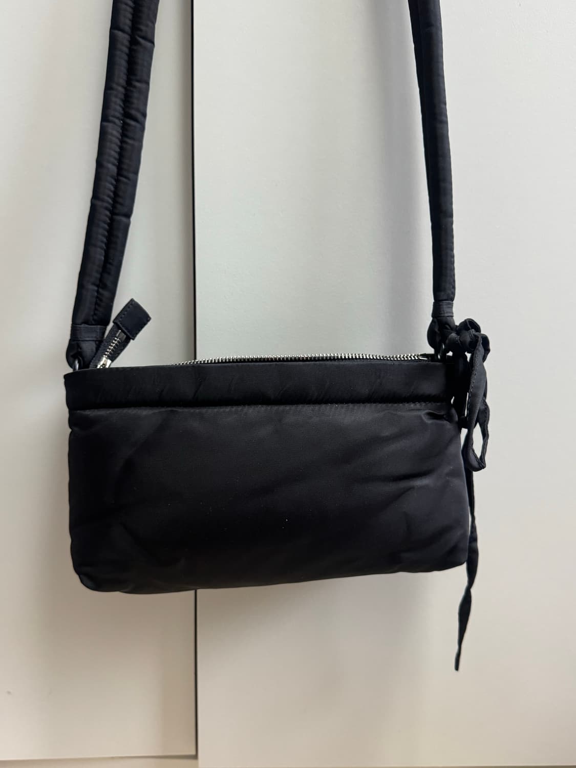 렉토 멜로우 크로스백 블랙 상품이미지4