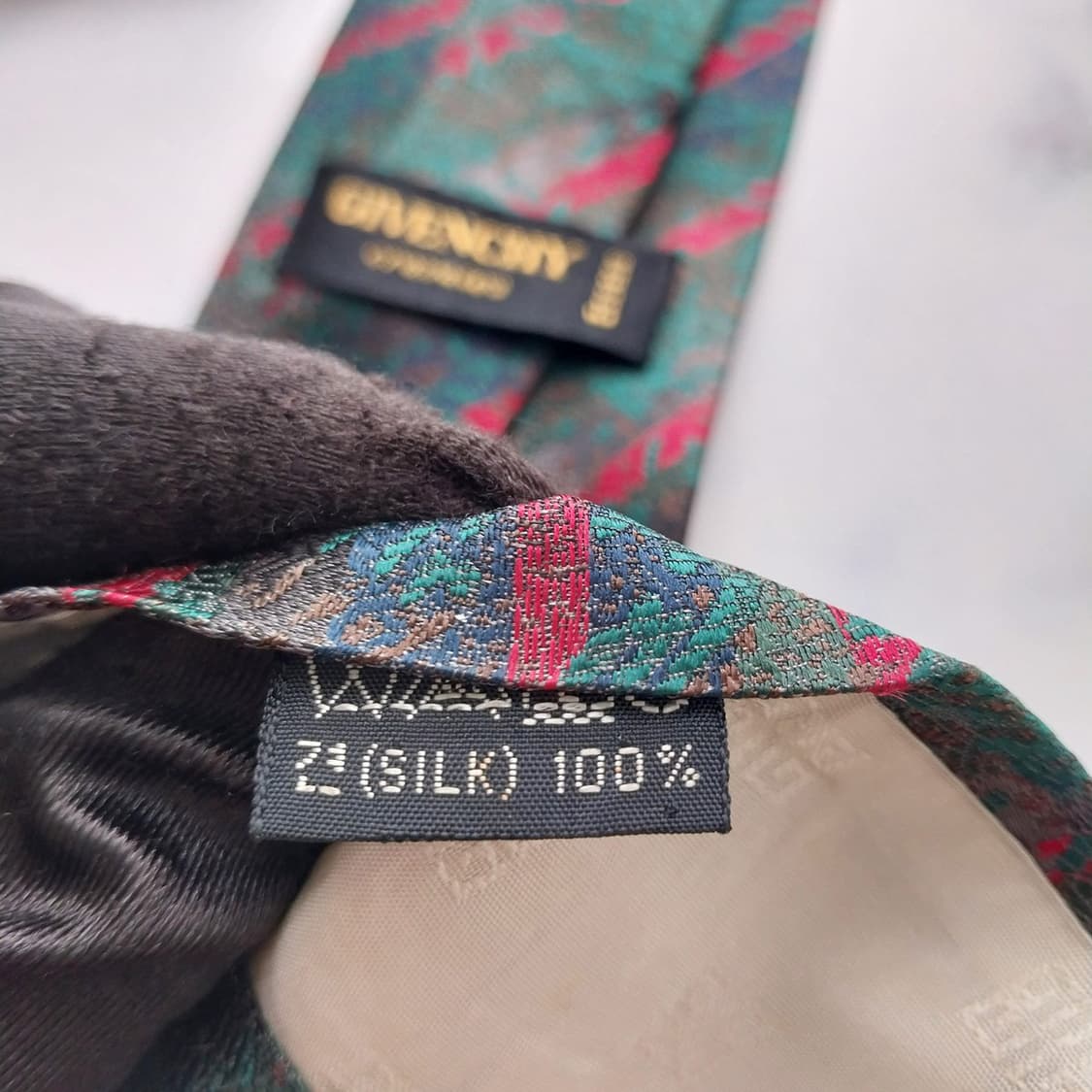 지방시 실크 다크그린 패턴 넥타이 9cm A등급 K2439
 상품이미지8