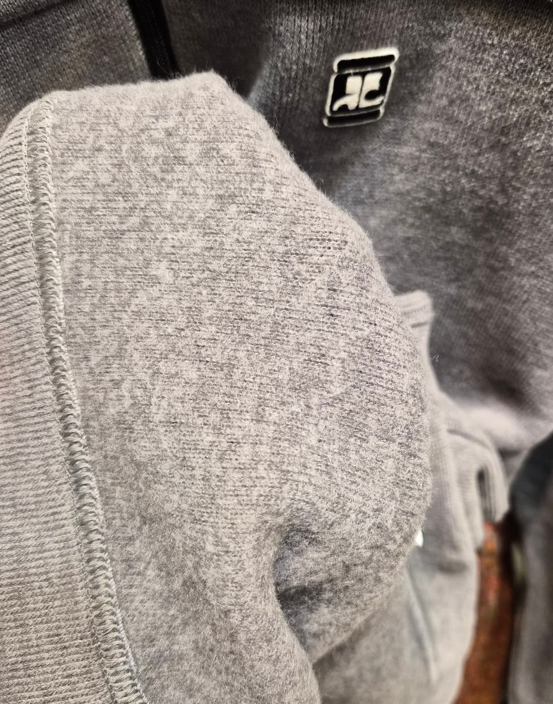 꾸레쥬 그레이 기모 집업 티셔츠 상품이미지8