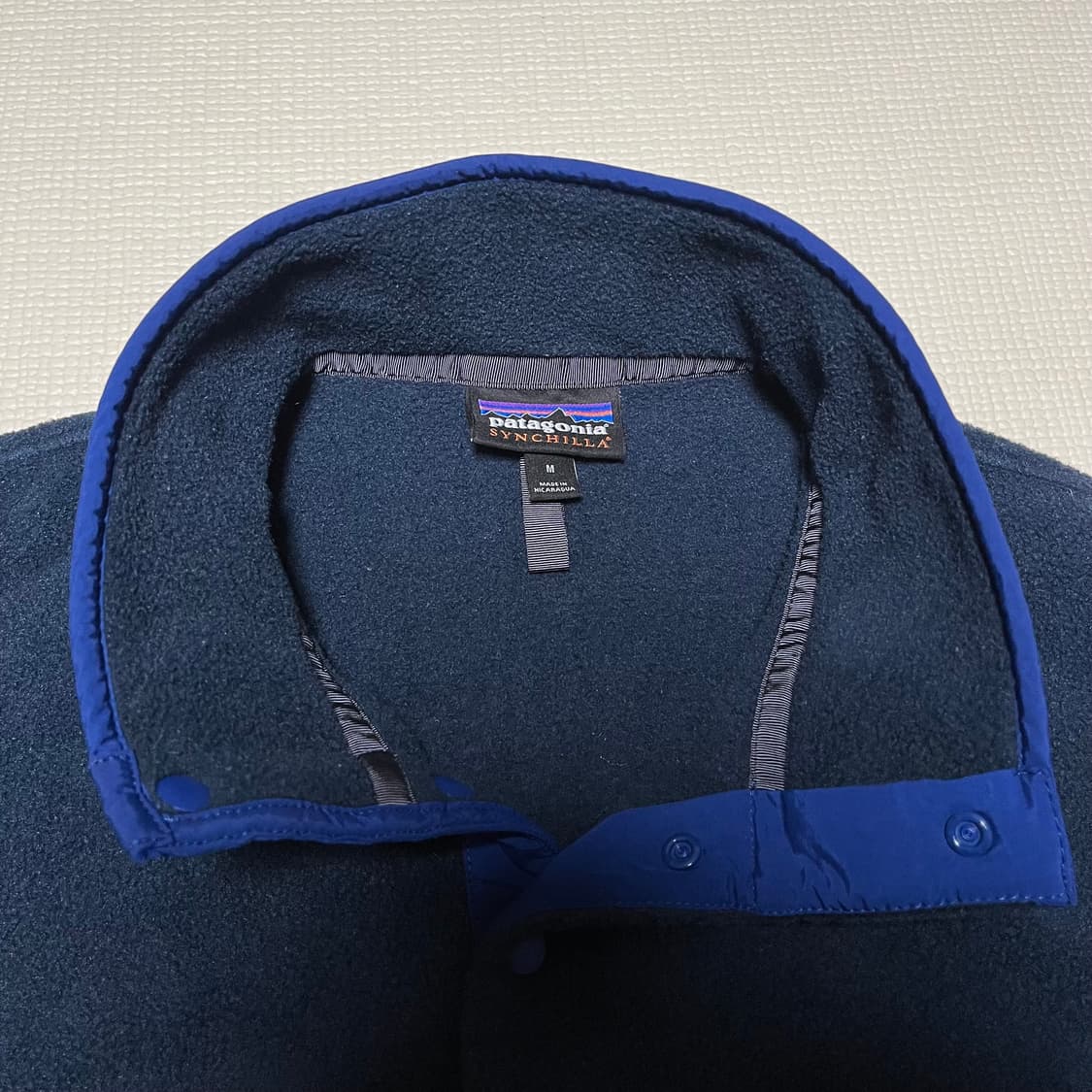 파타고니아 신칠라 네이비/레드 상품이미지3