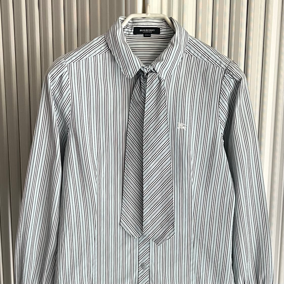 Burberry shirt 상품이미지2