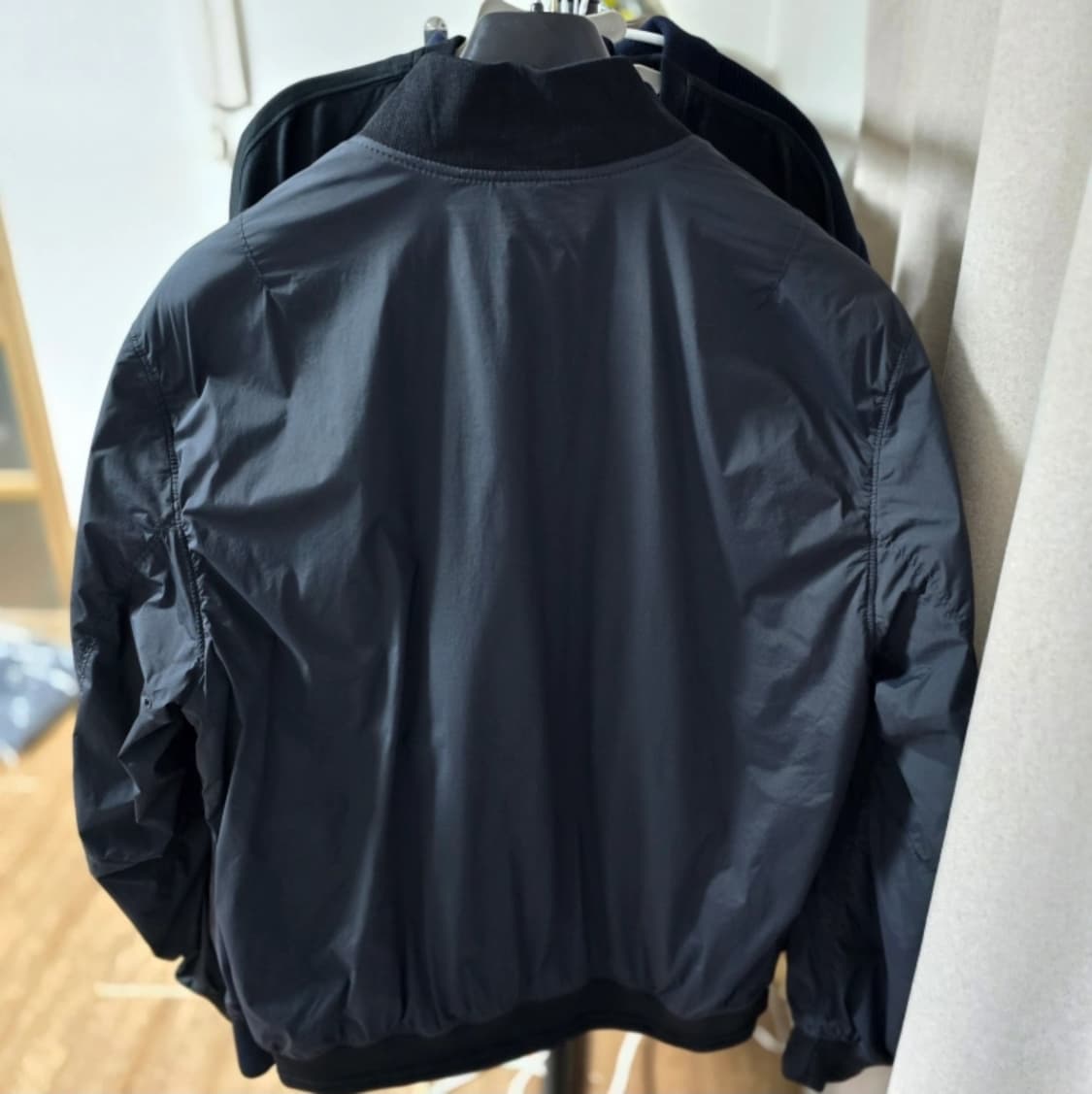 스톤아일랜드 스킨터치 프리마로프트 나일론 봄버 자켓 XL 상품이미지2