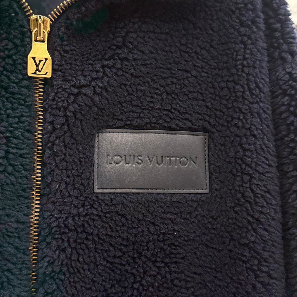 [XL] 루이비통 레더패치 플리스 블루종 상품이미지3