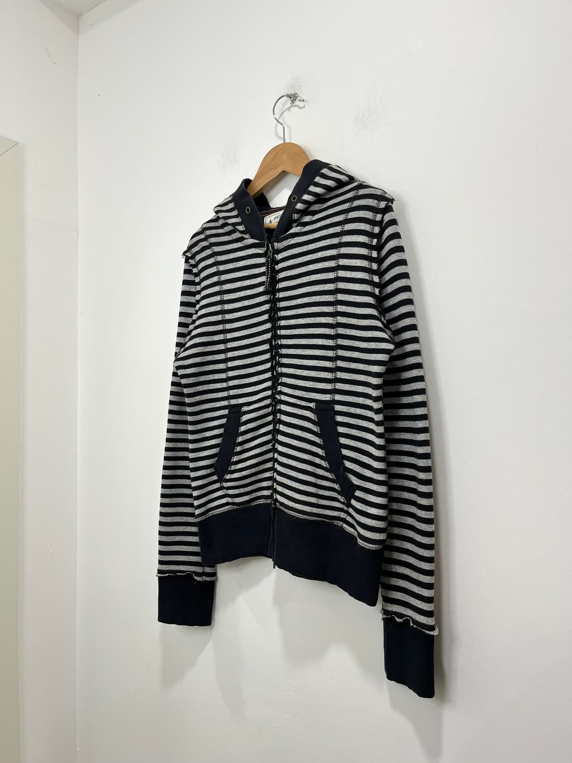 Honeysuckle Rose 락펑크 그런지 단가라 후드집업 상품이미지2