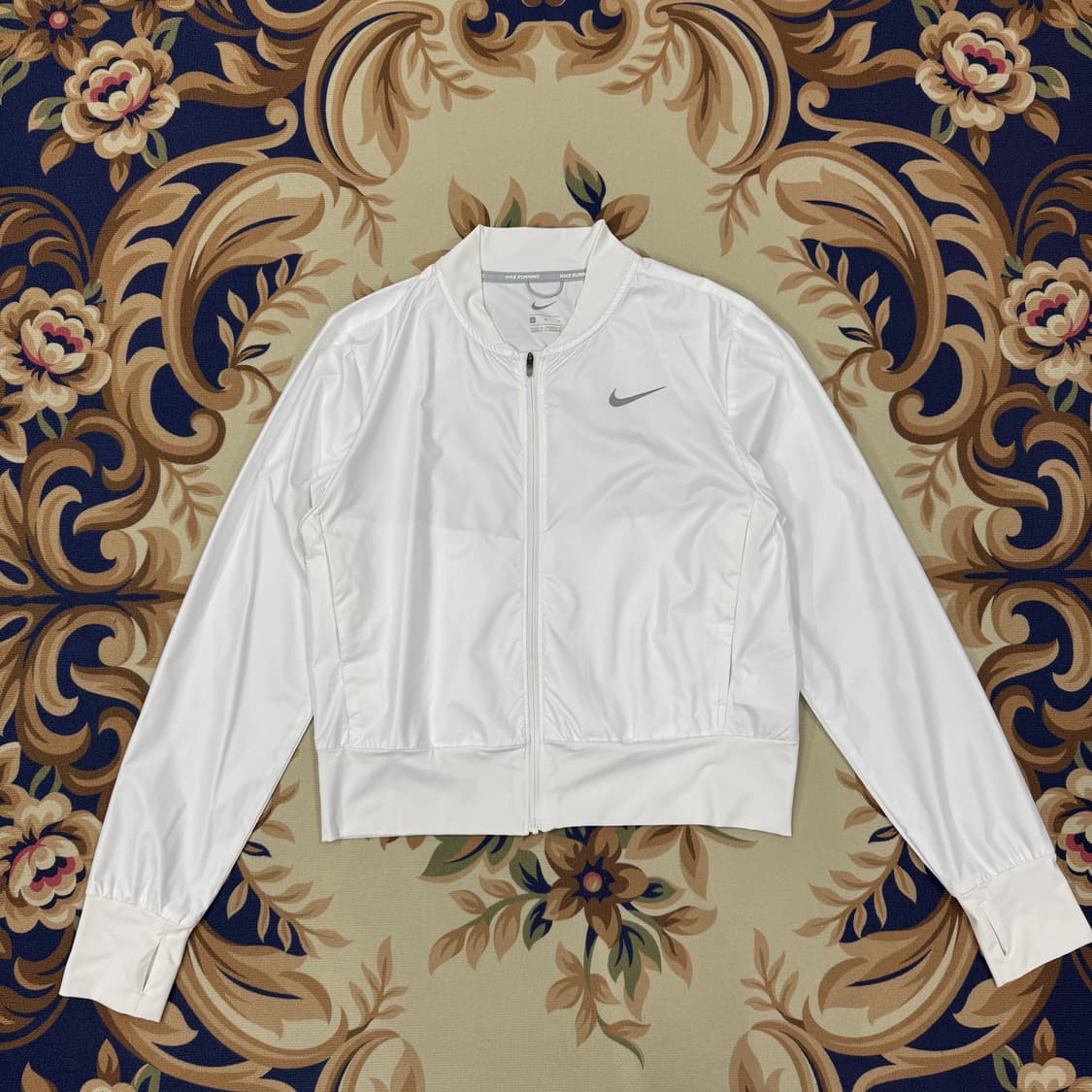 (우먼즈M)나이키 Nike 러닝 바람막이 자켓(화이트,뒷판빅로고 상품이미지2