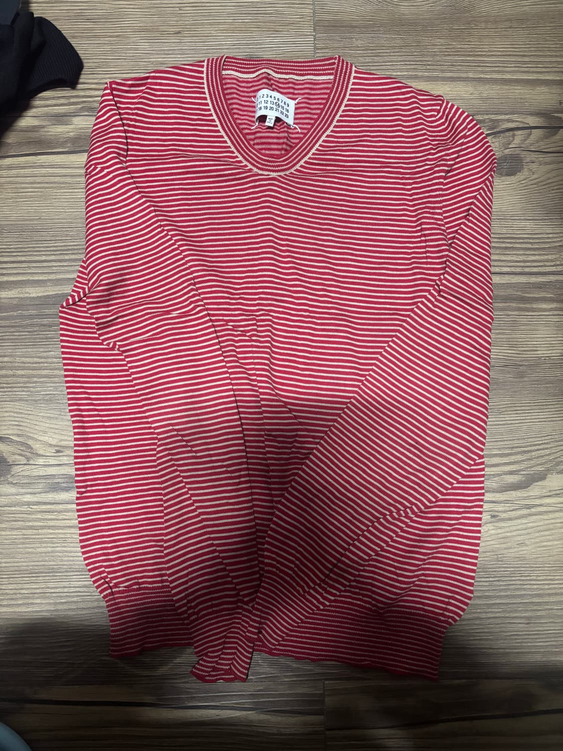 마르지엘라 스트라이프 브이넥 니트 상품이미지5