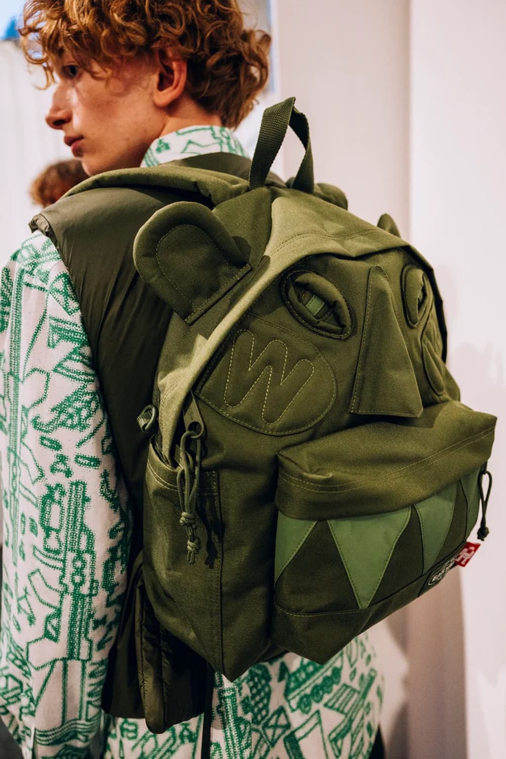 월터 반 베이렌동크 x 이스트팩 - 백팩 (카키) 상품이미지5