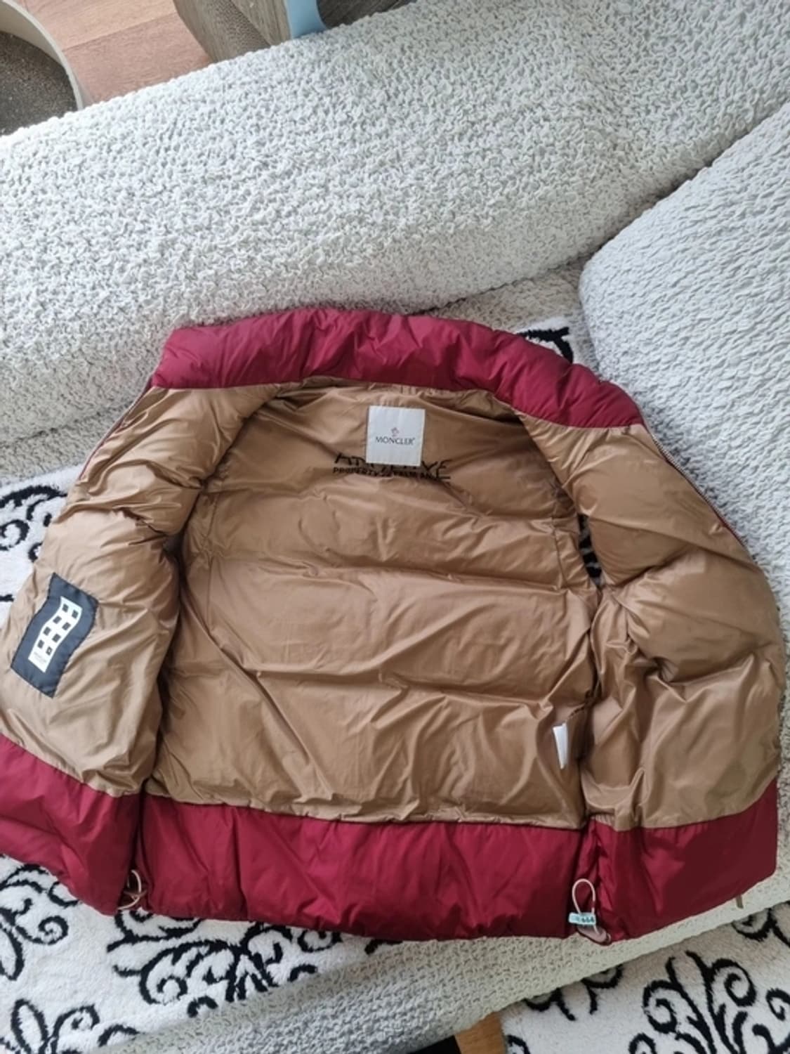 몽클레어 패딩조끼 판매 상품이미지3