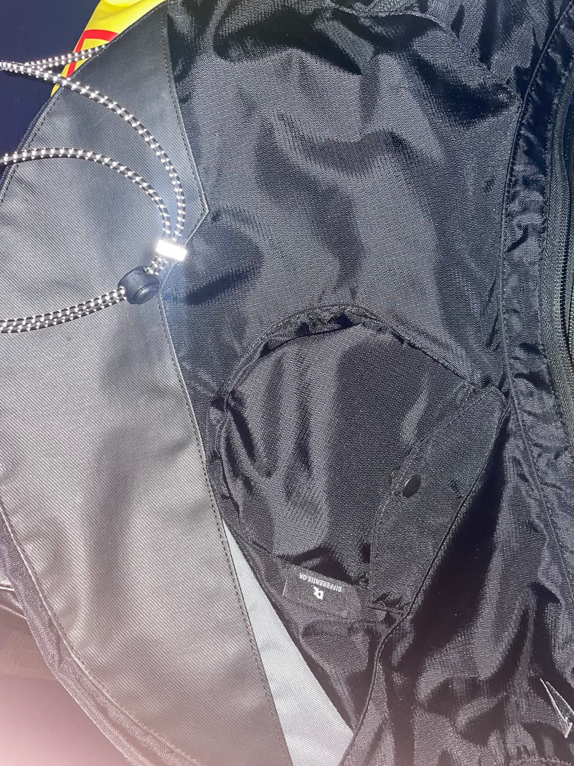 디퍼런트이즈오케이 슬링백 블랙 상품이미지2