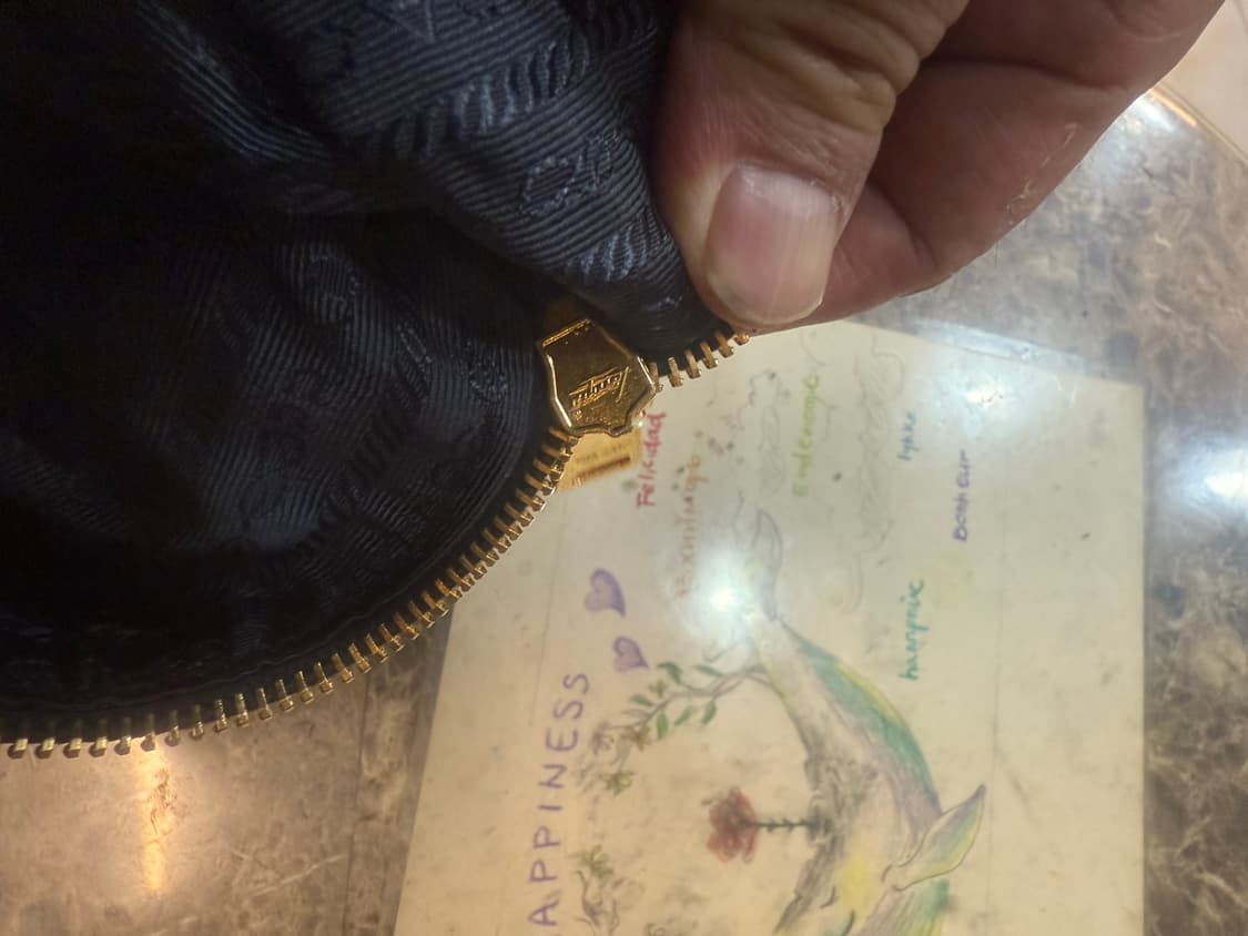 정품 프라다+사피아노레더 미니 숄더백 팝니다 상품이미지10