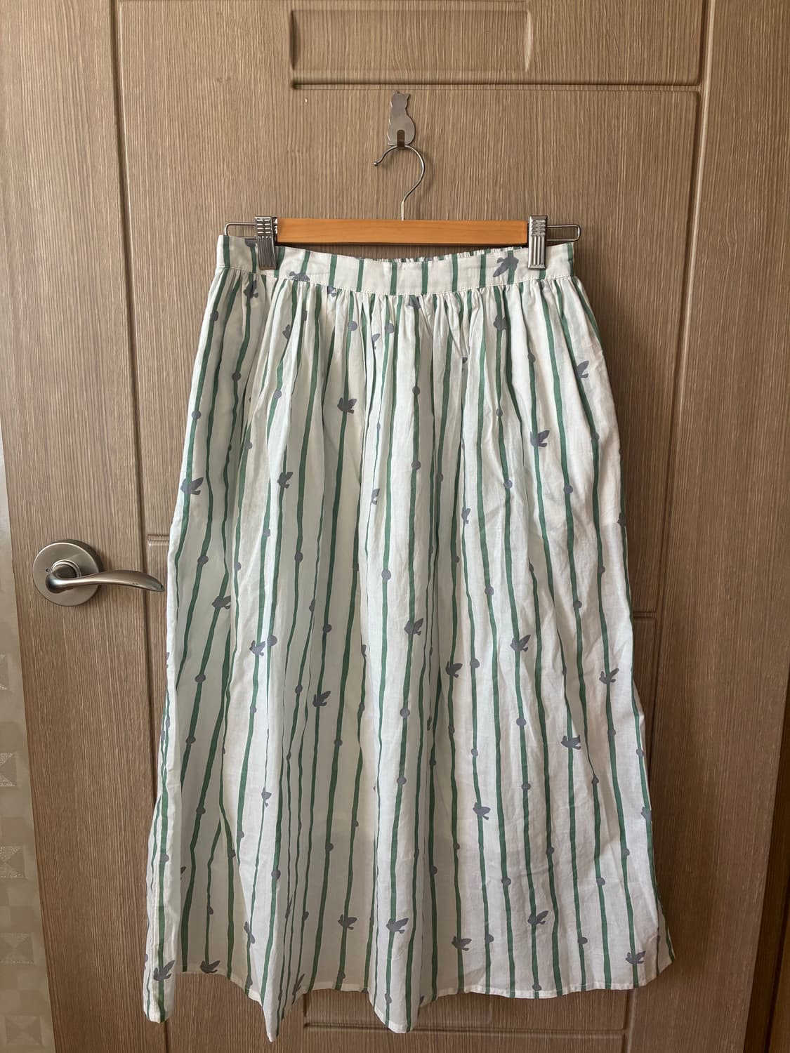 스트라이프 롱스커트  상품이미지1