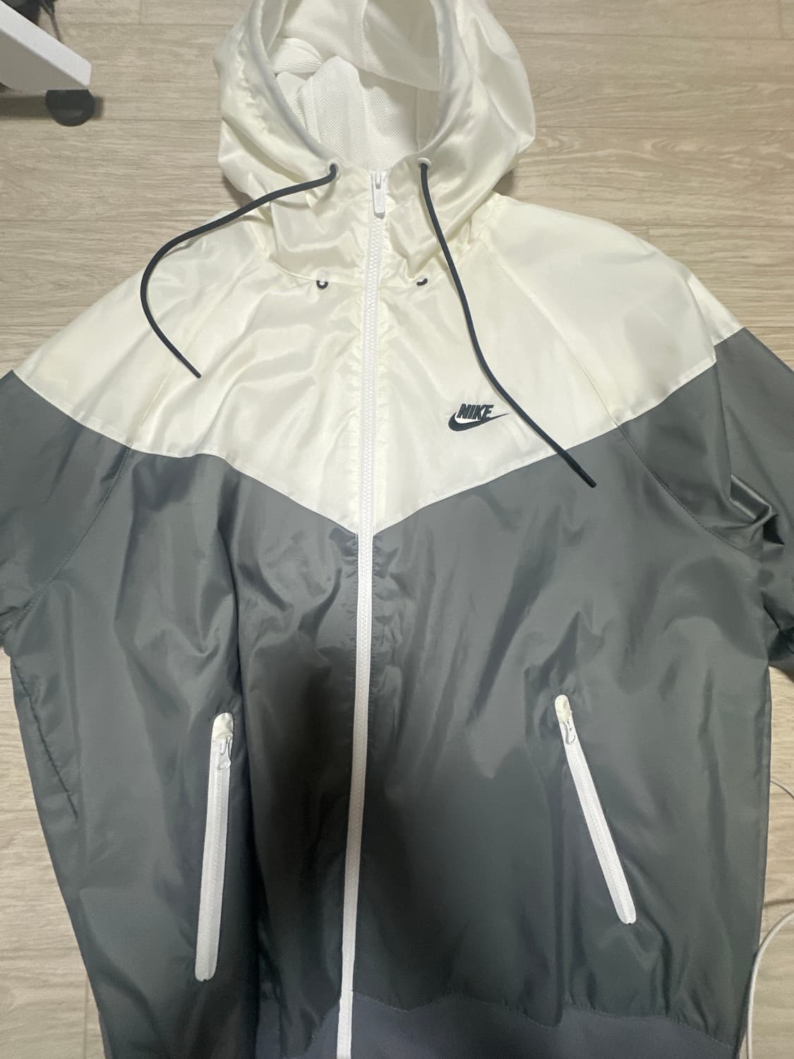 나이키 바람막이 상품이미지1